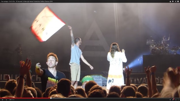 30 Seconds To Mars - Agent de sécurité - Capture vidéo de Nolwenn .C.